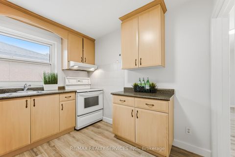 Photo 14 at 6 Bonnyview Drive, Queensway, Toronto