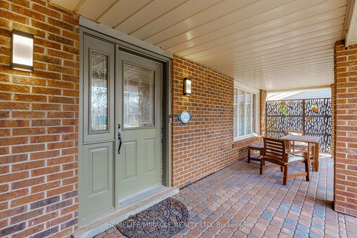 Photo 3 at 253 McCraney Street W, CP College Park, Oakville