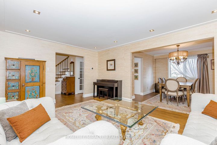 Photo 8 at 253 McCraney Street W, CP College Park, Oakville