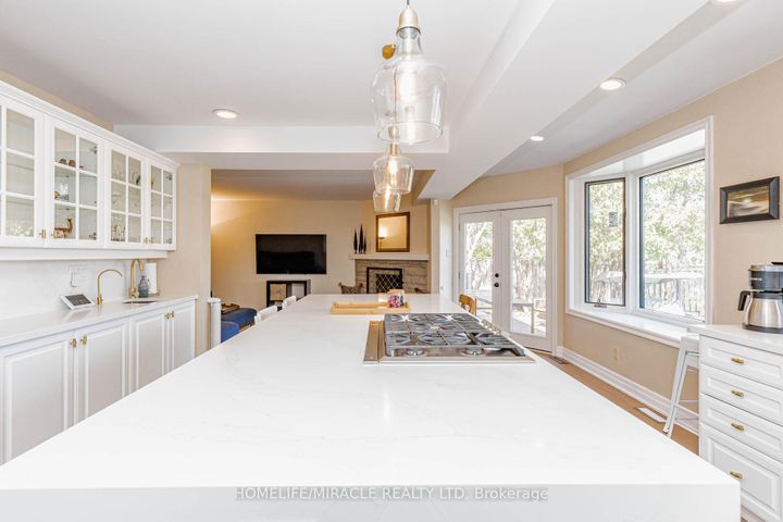 Photo 18 at 253 McCraney Street W, CP College Park, Oakville