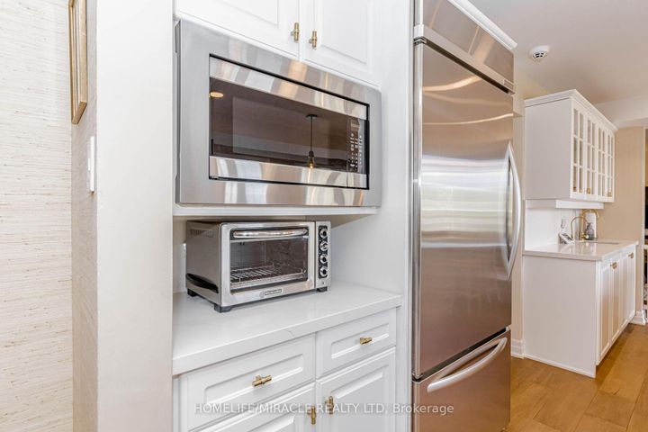 Photo 25 at 253 McCraney Street W, CP College Park, Oakville