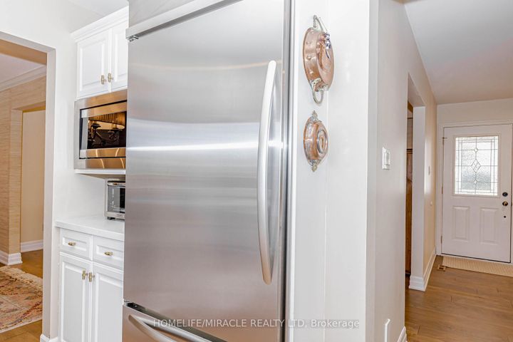 Photo 26 at 253 McCraney Street W, CP College Park, Oakville