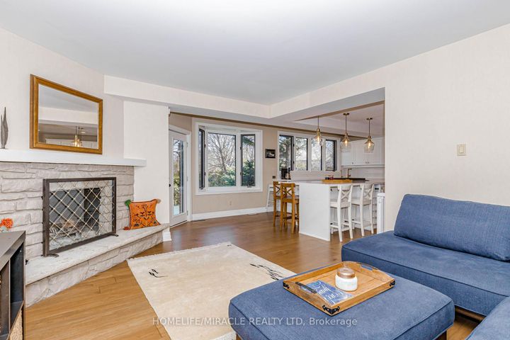 Photo 31 at 253 McCraney Street W, CP College Park, Oakville