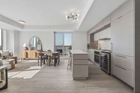 Photo 2 at 1001 - 185 Alberta Avenue, Oakwood Village, Toronto