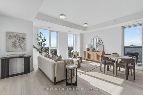 Photo 7 at 1001 - 185 Alberta Avenue, Oakwood Village, Toronto