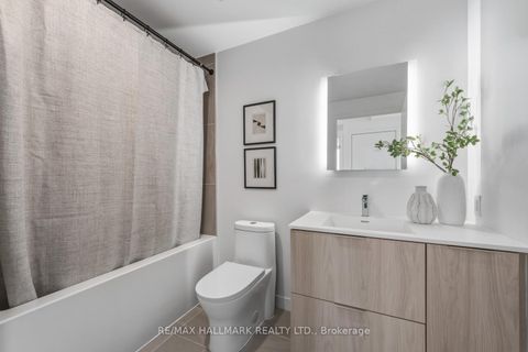 Photo 18 at 1001 - 185 Alberta Avenue, Oakwood Village, Toronto