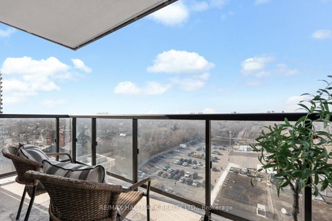 Photo 19 at 1001 - 185 Alberta Avenue, Oakwood Village, Toronto