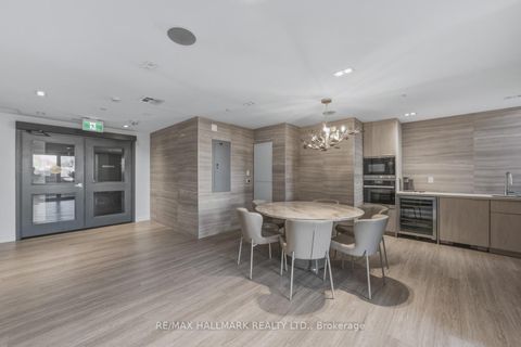 Photo 22 at 1001 - 185 Alberta Avenue, Oakwood Village, Toronto