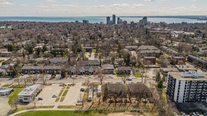 Photo 2 at 2121 Prospect Street, Brant, Burlington