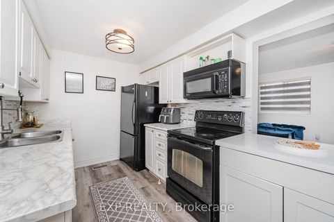 Photo 13 at 145 Courtney Crescent, Painswick South, Barrie