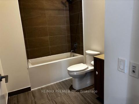 Photo 6 at TH 20 - 7 Buttermill Avenue, Vaughan Corporate Centre, Vaughan