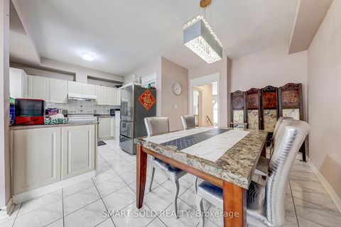 Photo 6 at 84 - 190 Harding Boulevard W, North Richvale, Richmond Hill