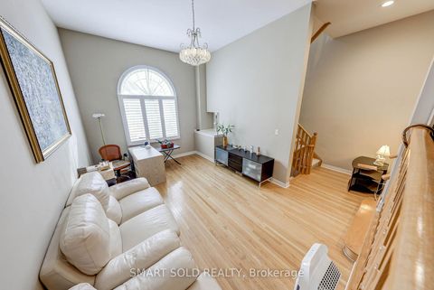 Photo 10 at 84 - 190 Harding Boulevard W, North Richvale, Richmond Hill