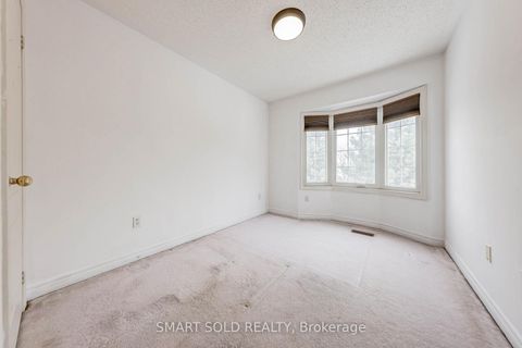 Photo 13 at 84 - 190 Harding Boulevard W, North Richvale, Richmond Hill