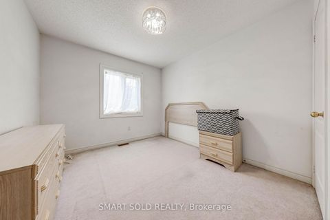 Photo 14 at 84 - 190 Harding Boulevard W, North Richvale, Richmond Hill