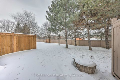 Photo 17 at 84 - 190 Harding Boulevard W, North Richvale, Richmond Hill