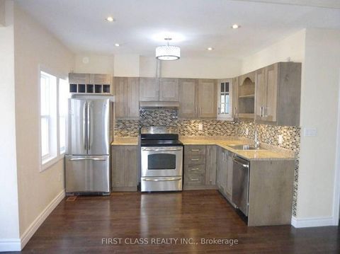 Photo 22 at 102 Greenwood Avenue, Coxwell, Toronto