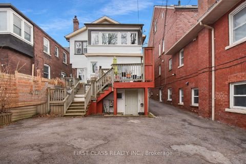 Photo 35 at 102 Greenwood Avenue, Coxwell, Toronto