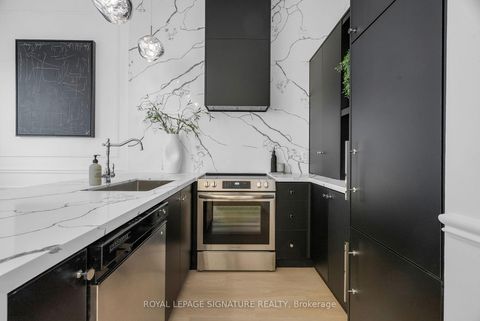 Photo 3 at 403 - 700 King Street W, Niagara, Toronto