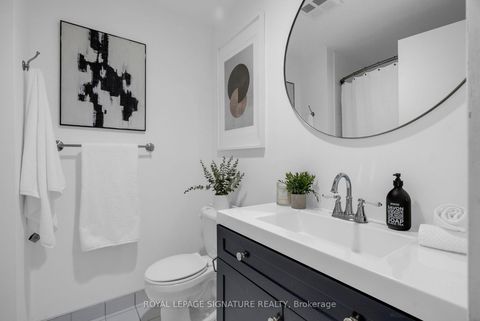 Photo 14 at 403 - 700 King Street W, Niagara, Toronto