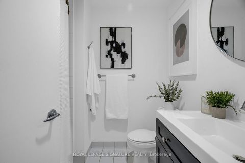 Photo 15 at 403 - 700 King Street W, Niagara, Toronto
