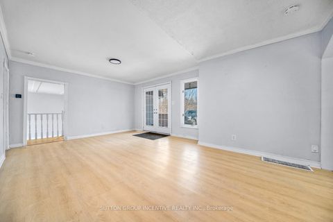 Photo 1 at 300 Metro Road N, Historic Lakeshore Communities, Georgina