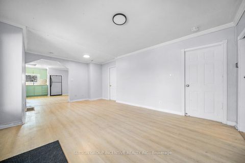 Photo 2 at 300 Metro Road N, Historic Lakeshore Communities, Georgina