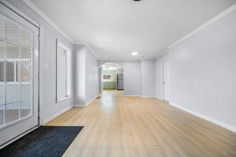 Photo 3 at 300 Metro Road N, Historic Lakeshore Communities, Georgina