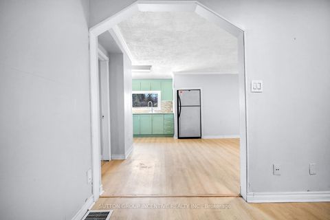 Photo 7 at 300 Metro Road N, Historic Lakeshore Communities, Georgina