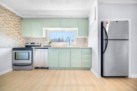 Photo 10 at 300 Metro Road N, Historic Lakeshore Communities, Georgina