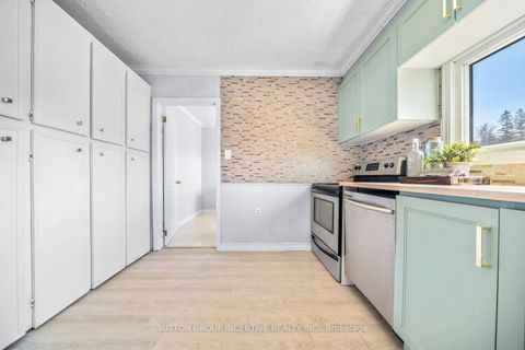 Photo 11 at 300 Metro Road N, Historic Lakeshore Communities, Georgina