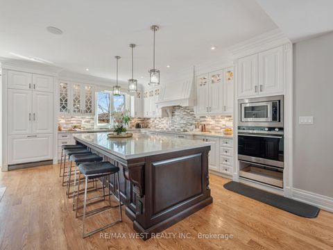 Photo 12 at 5 Paula Boulevard, Alderwood, Toronto