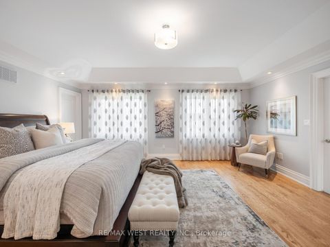 Photo 27 at 5 Paula Boulevard, Alderwood, Toronto