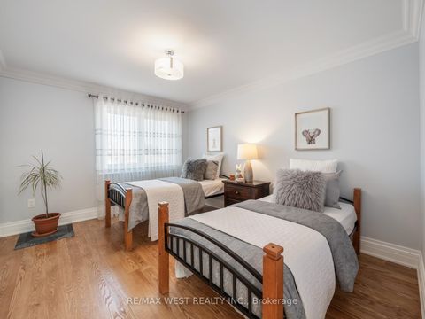 Photo 32 at 5 Paula Boulevard, Alderwood, Toronto