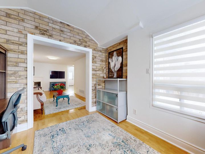 Photo 12 at 55 Hollybush Drive, Maple, Vaughan