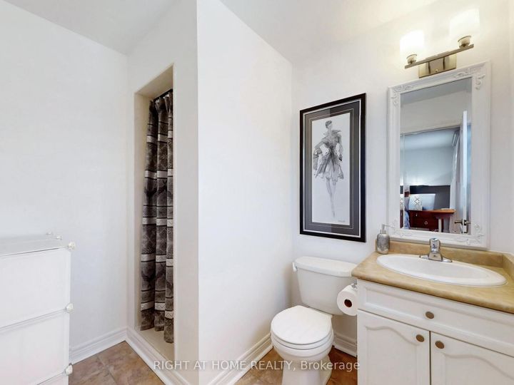 Photo 16 at 55 Hollybush Drive, Maple, Vaughan