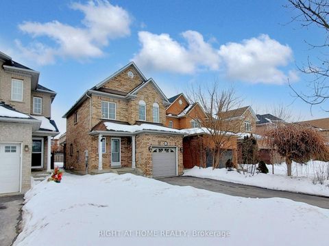 Photo 1 at 55 Hollybush Drive, Maple, Vaughan