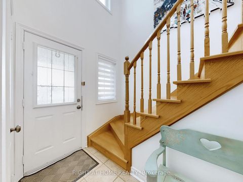 Photo 13 at 55 Hollybush Drive, Maple, Vaughan