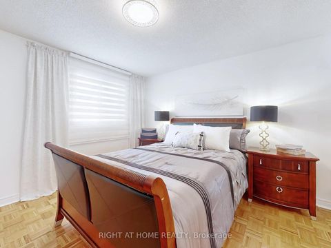 Photo 14 at 55 Hollybush Drive, Maple, Vaughan