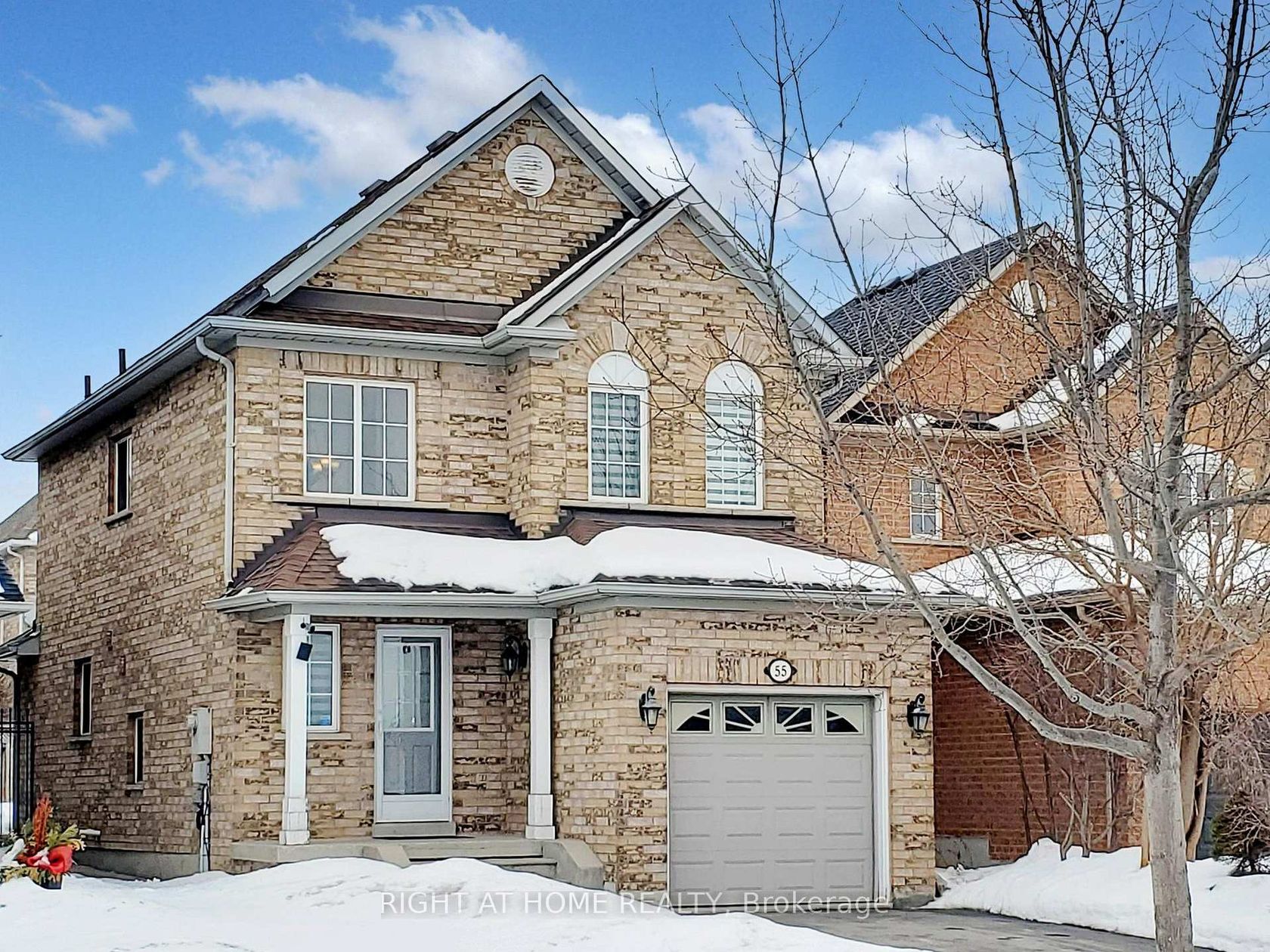 55 Hollybush Drive, Maple, Vaughan photo number 2