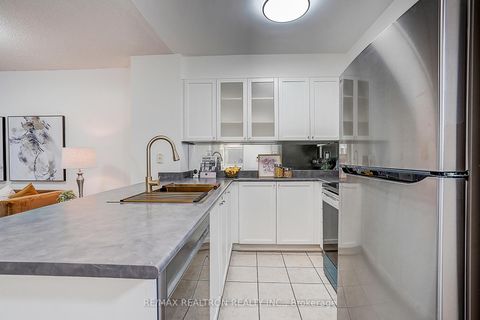 Photo 2 at 217 - 188 Doris Avenue, Willowdale East, Toronto