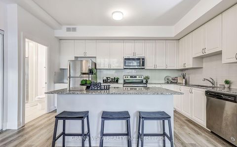 Photo 11 at B602 - 5279 Highway 7, Vaughan Grove, Vaughan