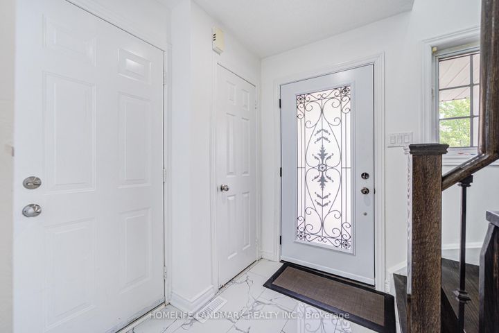 Photo 4 at 24 Willow Trail Road, Greensborough, Markham