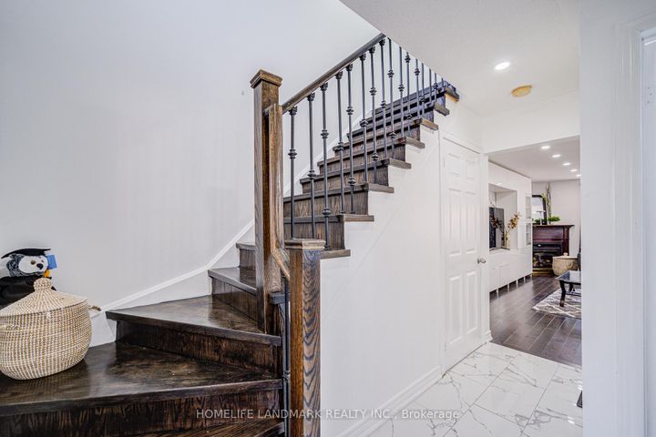 Photo 5 at 24 Willow Trail Road, Greensborough, Markham