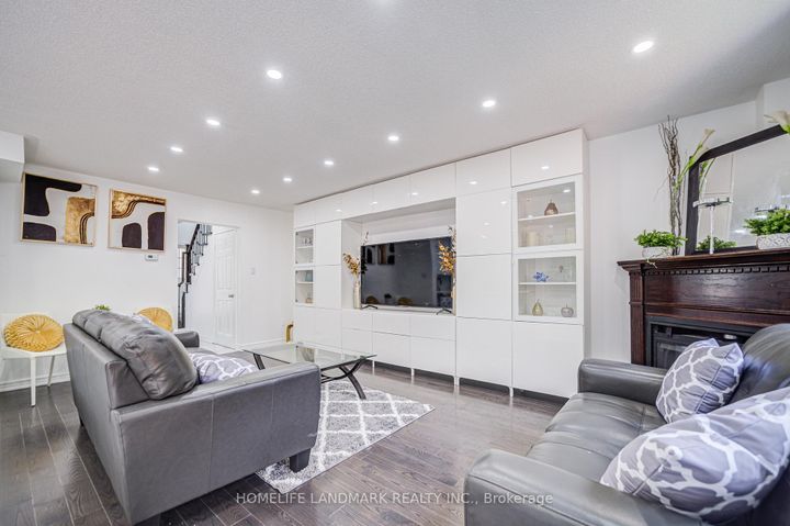 Photo 11 at 24 Willow Trail Road, Greensborough, Markham