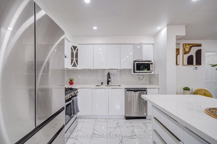 Photo 15 at 24 Willow Trail Road, Greensborough, Markham