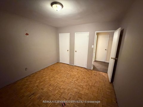 Photo 10 at 206 - 825 Kennedy Road, Ionview, Toronto