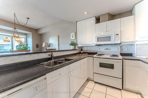 Photo 8 at PH2/3 - 2 Toronto Street, City Centre, Barrie