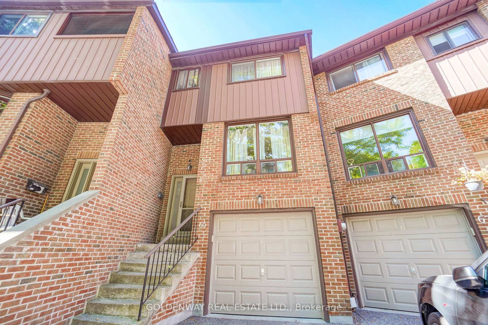 65 Wagon Trailway, Pleasant View, Toronto photo number 2