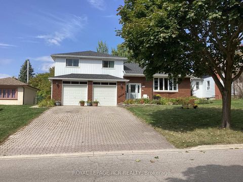 Photo 1 at 1049 Elgin Street, Leslie Valley, Newmarket